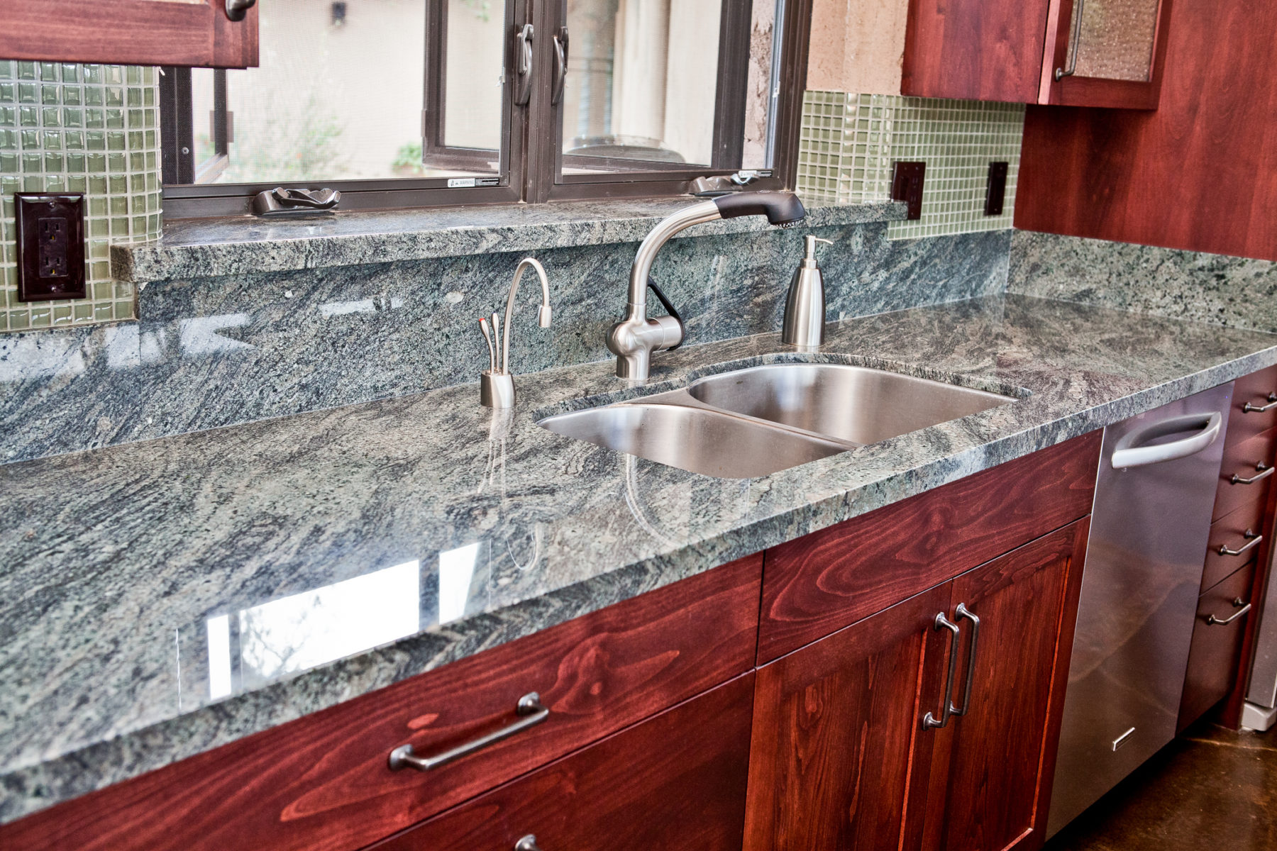 Warm Traditional/Rustic Kitchen Remodel by Precision Marble & Granite project photo 2